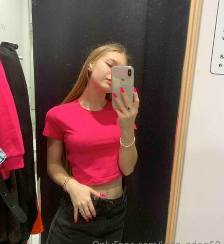 ランジェリーヌードオンリーファンズ アダルト無料 写真