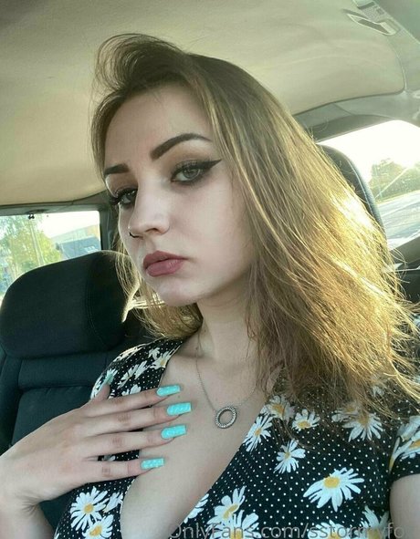 sstormyfox ポルノモデル アーカイブ