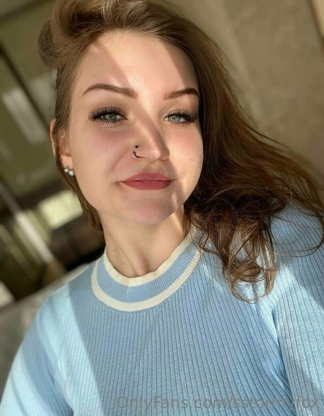 sstormyfox ホットなモデル 写真