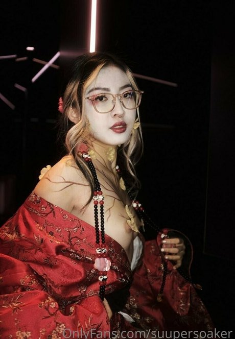 suupersoaker ポルノモデル 写真