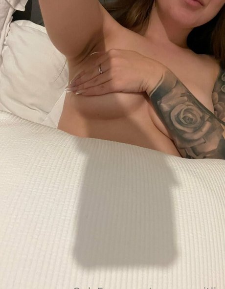 ニューハーフオンリーファン アダルト 写真