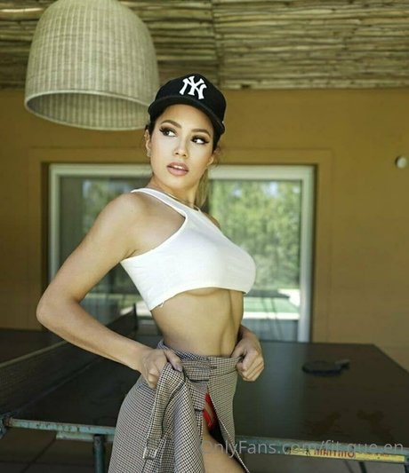 Fit que en エロティックモデル ギャラリー