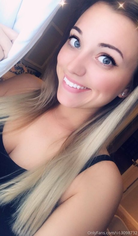 savannahpaige ヌードスター 画像