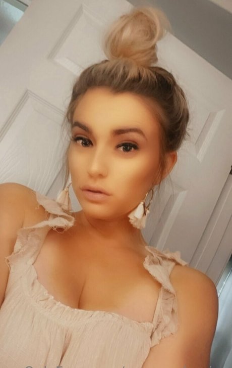 savannahpaige ポルノスター 画像