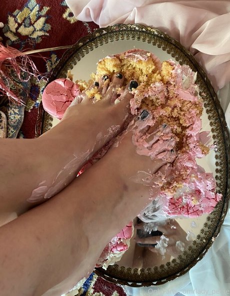 ランジェリーヌードオンリーファンズ 美しいxxx 画像