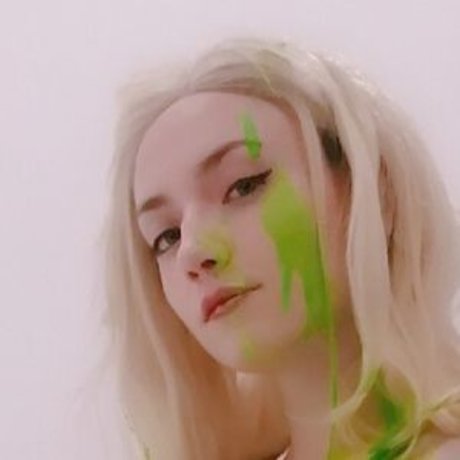 Carry Key 裸の女優 画像