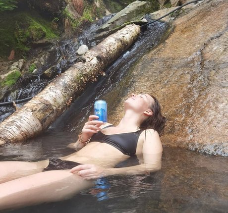 ティーンフィンガリングオンリーファンズ ホットセックス 写真