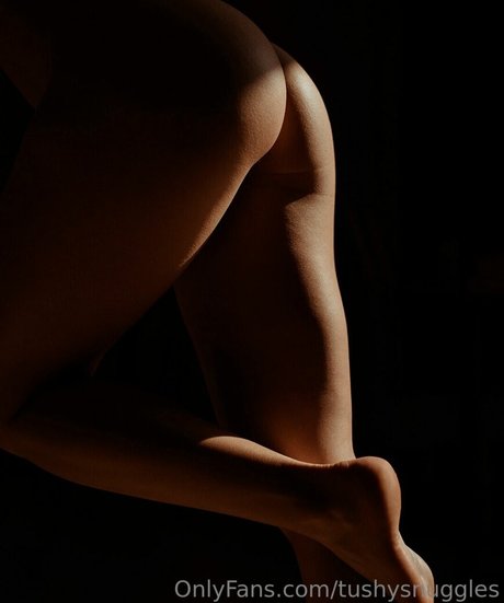 Tushy Snuggles 素敵なスター 写真