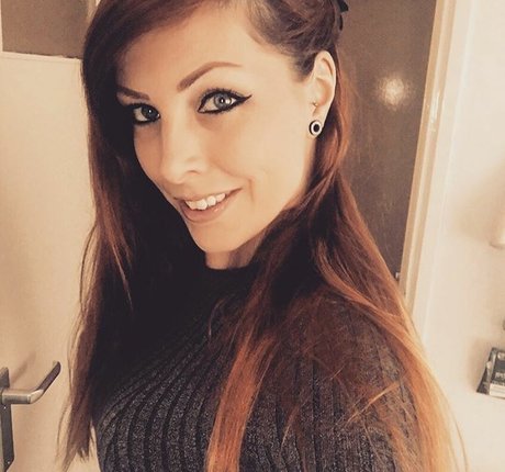 Amarantha LaBlanche 独占スター ギャラリー