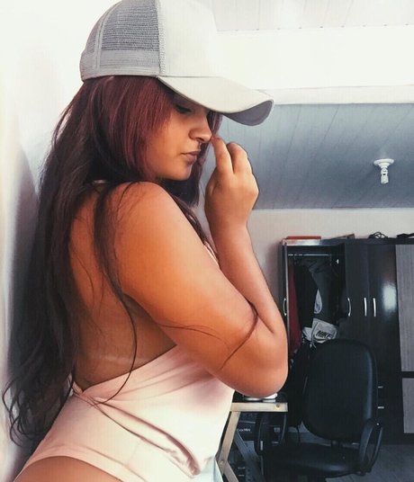 Dj Jhenny ポルノモデル 写真