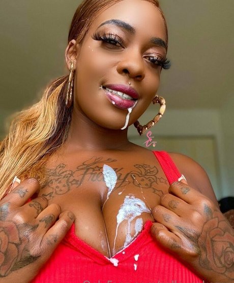 salleycakezzz 裸のスター 写真