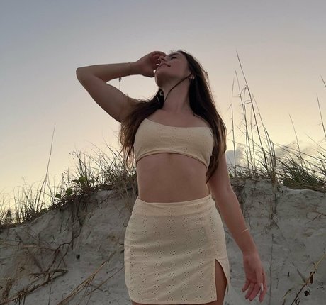 glitteratiii 無料女優 ギャラリー