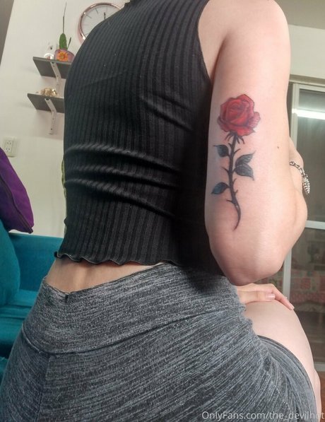 thedevilhot ホットスター 写真