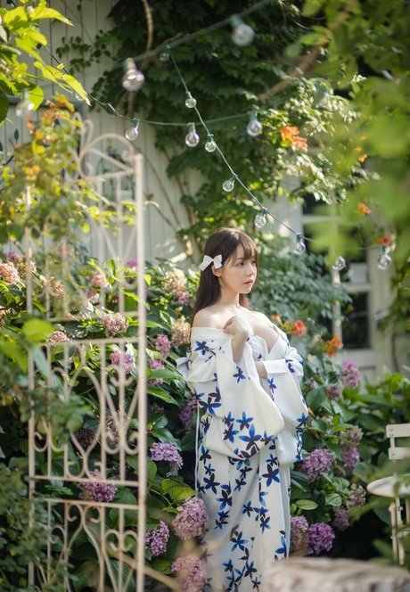 足の動画 オンリーファンズ ヌード ギャラリー