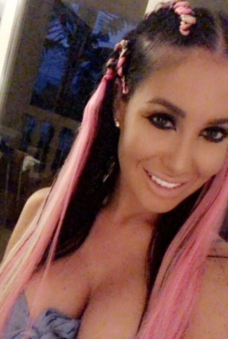 Courtney O Connell トップモデル ギャラリー