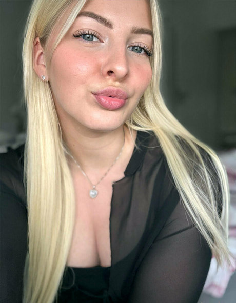 切断者オンリーファンズ アダルト 写真