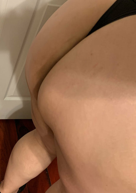 巨乳で痩せているオンリーファンズ アダルト 画像