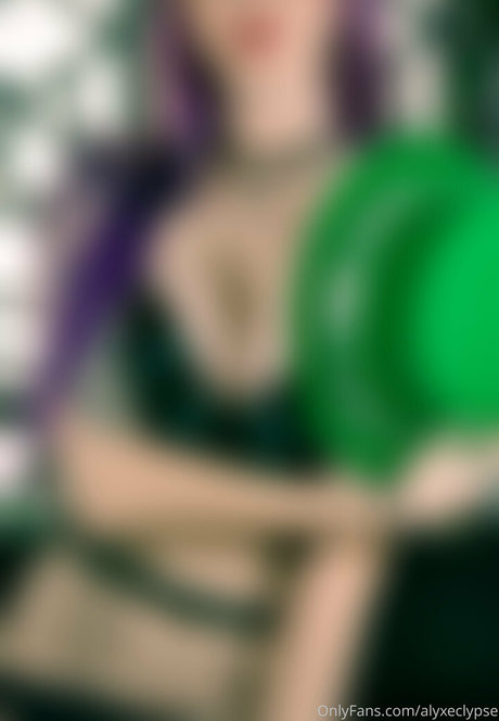 alyxeclypse セクシー女優 写真