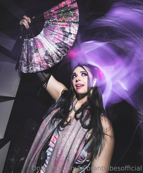 vybrantvibesofficial 最高の女優 写真