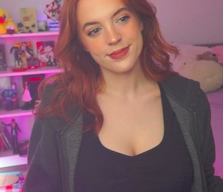 louiseyhannah ポルノスター 独占 画像