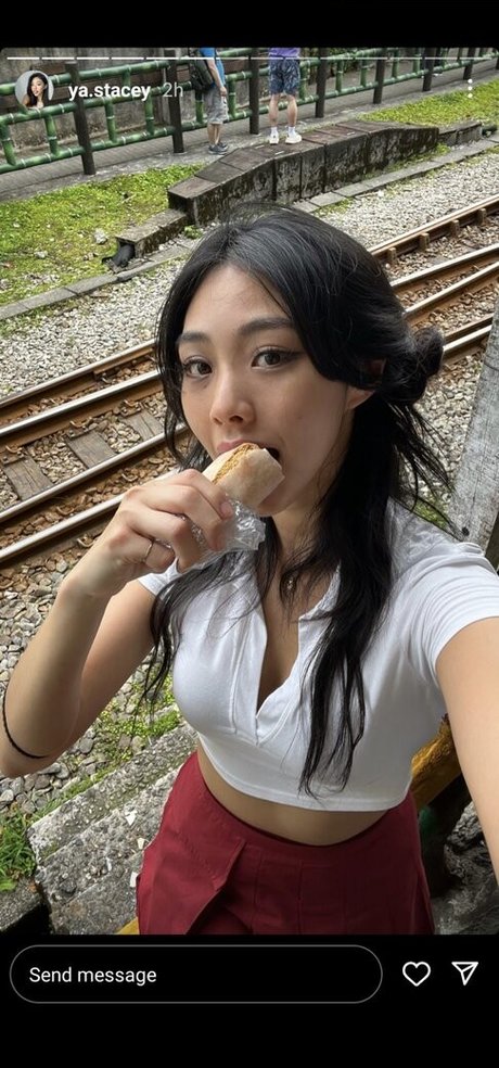 Ya Stacey セクシー女優 写真