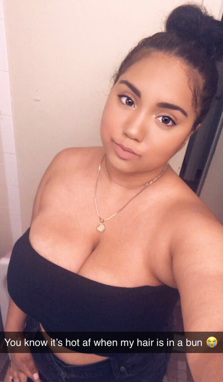 大きなお尻の黒人オンリーファンズ アートポルノ ギャラリー