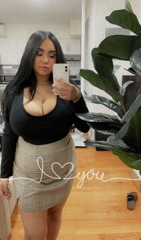 妊娠中のオンリーファンズ 裸 写真