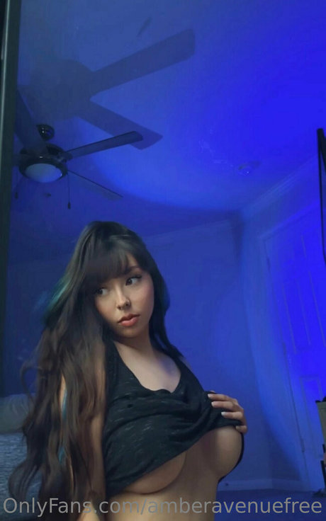 amberavenuefree かわいいスター 写真