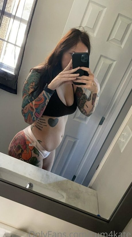 cum4kate ヌード女優 写真