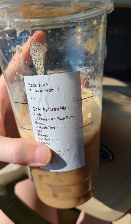 パイズリ オンリーファンズ ホットポルノ 写真