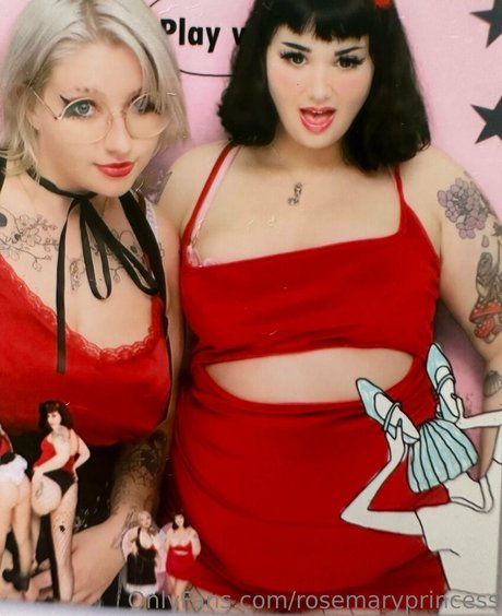 プッシー尻オンリーファンズ 無料ヌード 画像