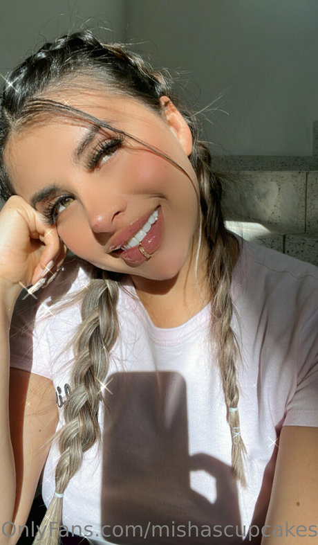 jennifer misha かわいいモデル ギャラリー