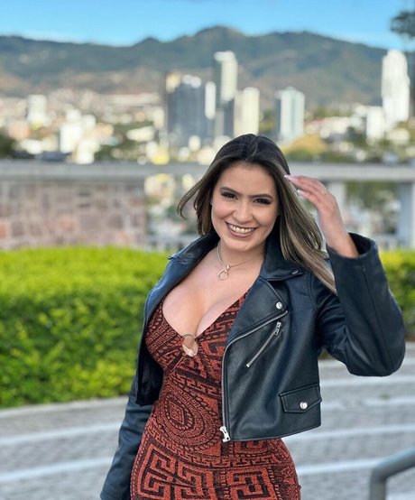 Alejandra Rubio セックスモデル 写真