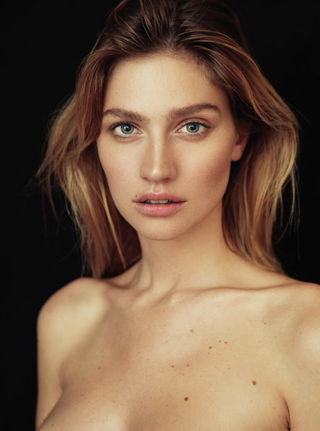 Marine Dauchez 高品質モデル 写真