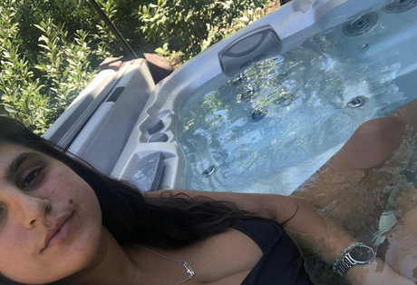 モンスターコックオンリーファンズ ホットxxx 画像