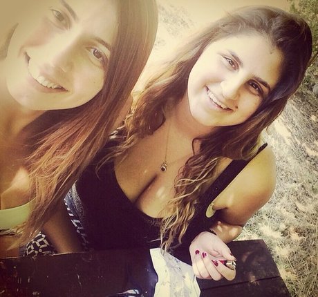 Coral Hagag ホットスター 画像