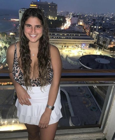 いちごミルクオンリーファンズ セクシーxxx アーカイブ