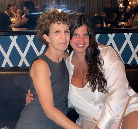 ブロンドのお尻オンリーファンズ セックス 写真