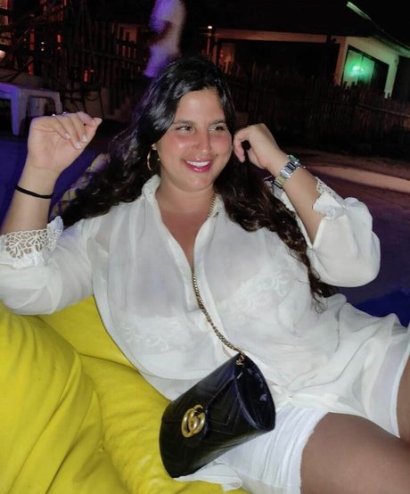 Coral Hagag アートモデル ギャラリー