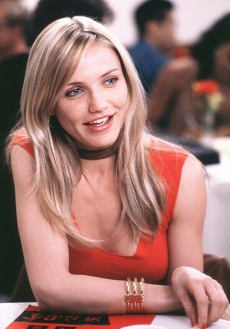 舌に射精 オンリーファンズ HD 写真