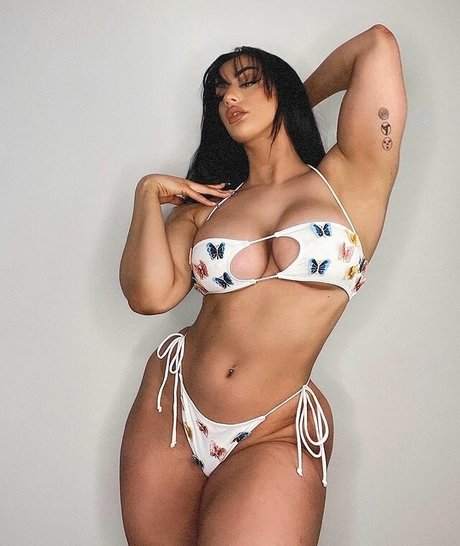 Kiki Vhyce ポルノスター 裸 ギャラリー