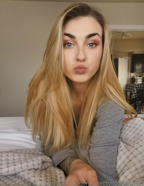 prettylittlepurrrl 最高の女優 写真