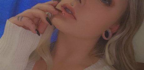 tattedprincess1998 可愛いモデル 写真