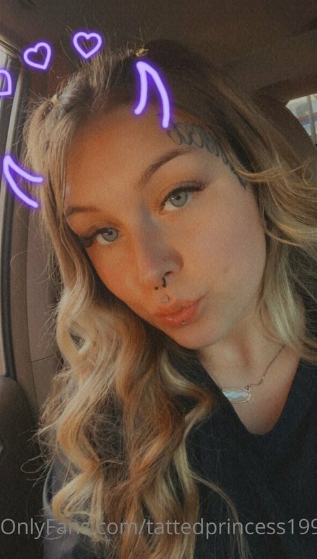 tattedprincess1998 スター 裸 写真