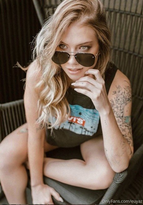 euyaz ヌードモデル 写真