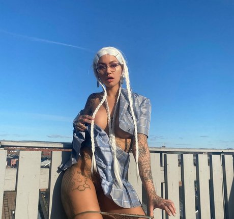 戦利品オンリーファンズ セクシーヌード 写真