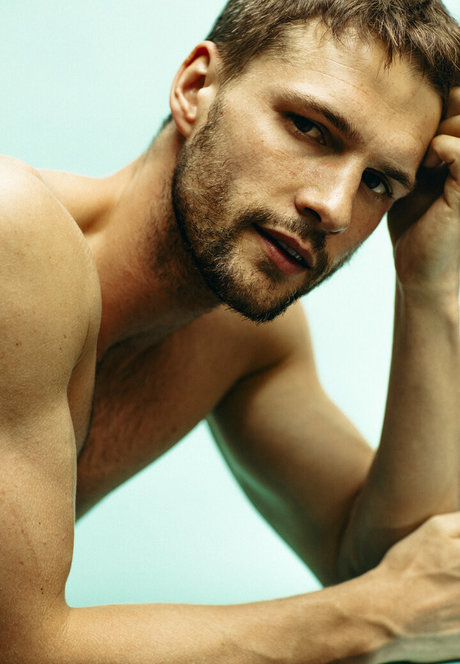 tomasskoloudik ポルノ女優 写真