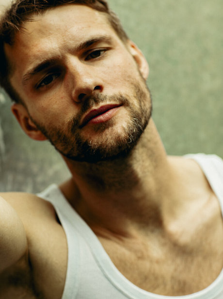 tomasskoloudik ヌードのポルノスター 画像