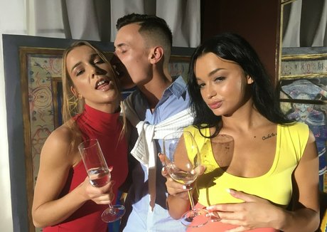 熟女アナルオンリーファンズ 無料セックス アーカイブ