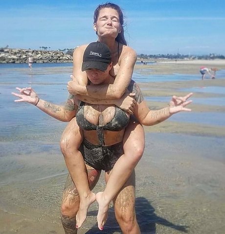 theinkedbunnie xxxポルノスター 画像